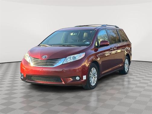 2017 Toyota Sienna XLE