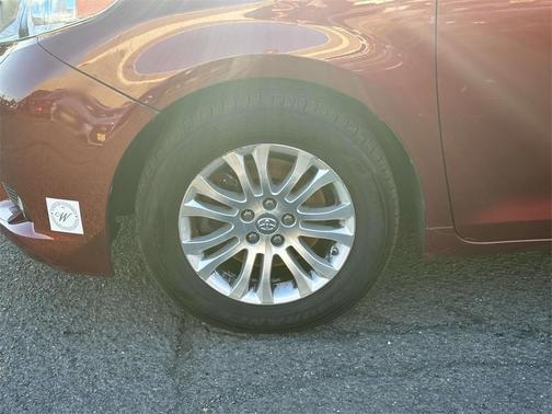 2017 Toyota Sienna XLE