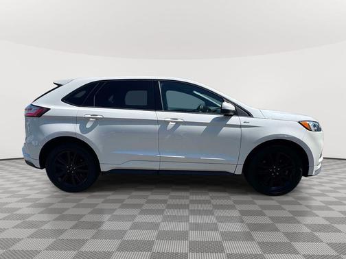 Star White 2022 Ford Edge ST-Line