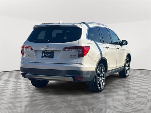 2021 Honda Pilot Touring 7-Passenger