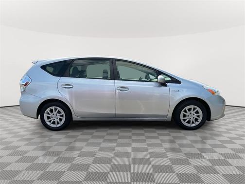 2014 Toyota Prius v Three