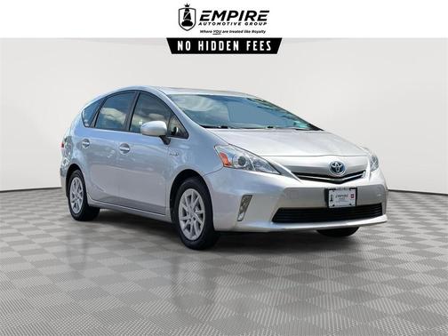 2014 Toyota Prius v Three