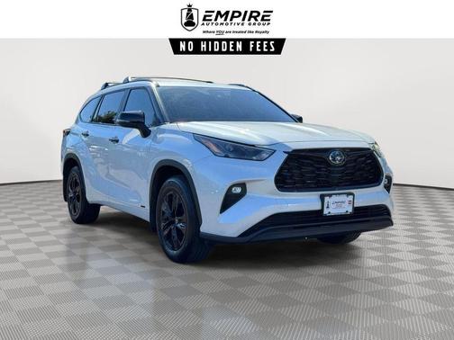 Wind Chill Pearl 2024 Toyota Highlander Hybrid XLE Nightshade