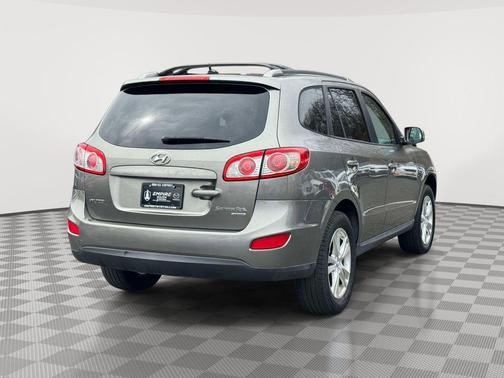Mineral Gray 2011 Hyundai SANTA FE SE