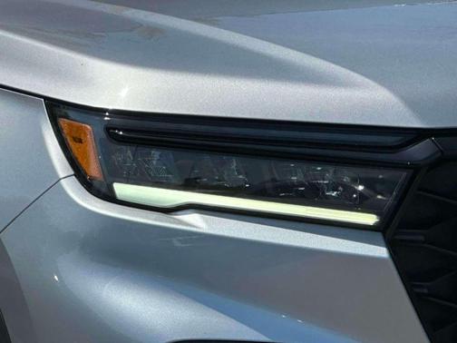 Lunar Silver Metallic 2025 Honda Pilot TrailSport