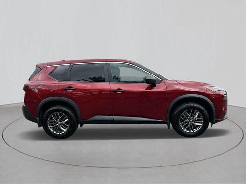 2022 Nissan Rogue S