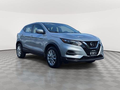 Brilliant Silver Metallic 2021 Nissan Rogue Sport S