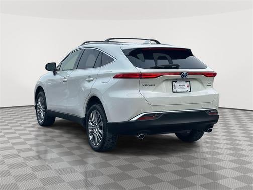 2022 Toyota Venza XLE