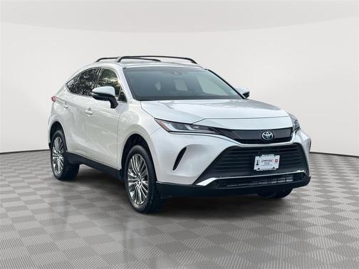 2022 Toyota Venza XLE