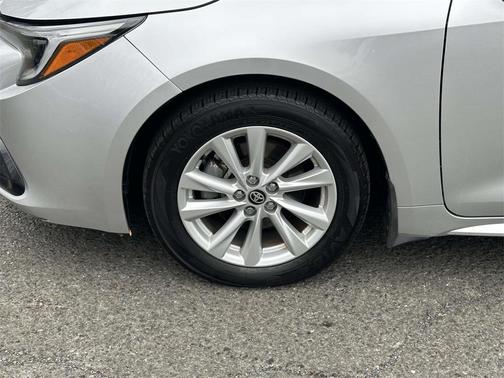 2024 Toyota Corolla Hatchback SE