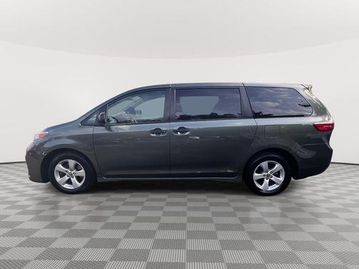 2020 Toyota Sienna L