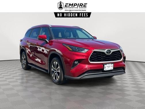 Ruby Flare Pearl 2023 Toyota Highlander XLE