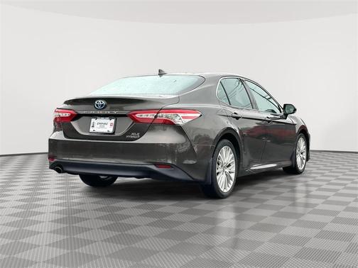 2018 Toyota Camry Hybrid XLE