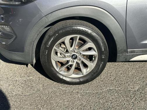 2017 Hyundai TUCSON SE Plus