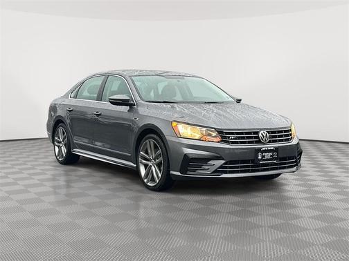 2017 Volkswagen Passat 1.8T R-Line