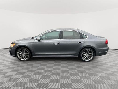 2017 Volkswagen Passat 1.8T R-Line