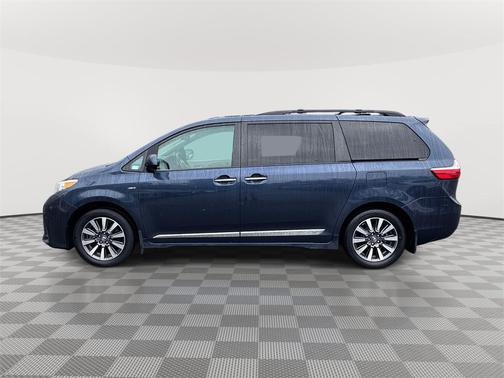 2018 Toyota Sienna XLE Premium