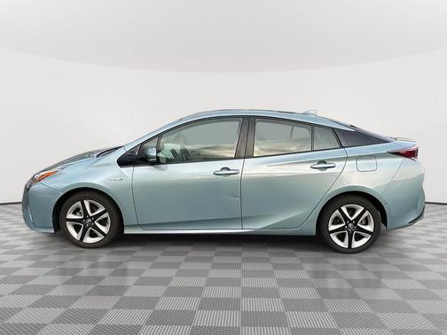 2017 Toyota Prius Three Touring