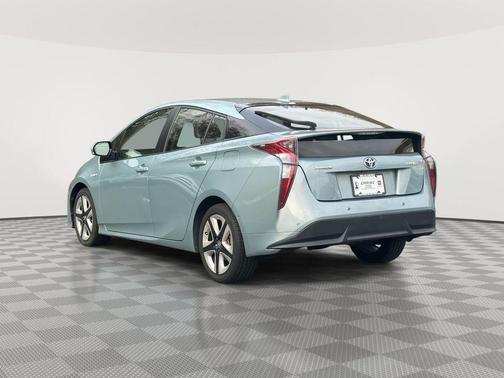 2017 Toyota Prius Three Touring