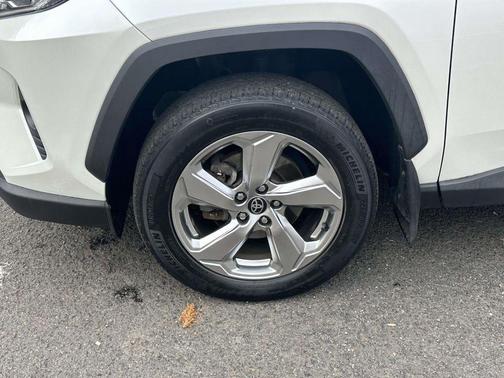 2021 Toyota RAV4 Hybrid XLE Premium