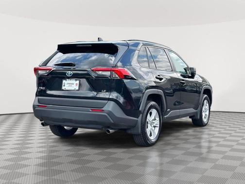 2021 Toyota RAV4 Hybrid LE