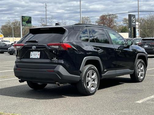 2022 Toyota RAV4 Hybrid LE