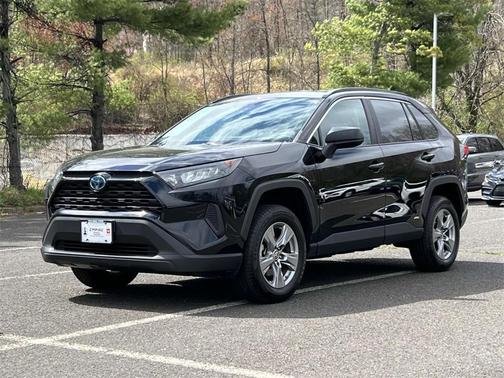 2022 Toyota RAV4 Hybrid LE