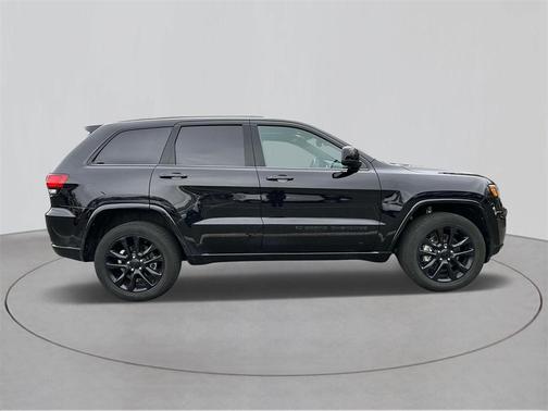 2022 Jeep Grand Cherokee WK Laredo