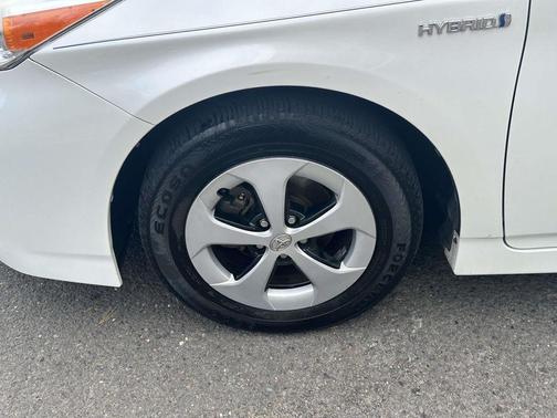 2014 Toyota Prius Two