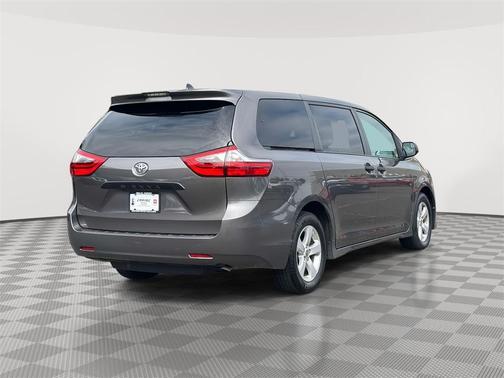 2020 Toyota Sienna L