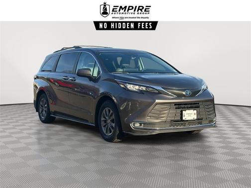 2022 Toyota Sienna XLE