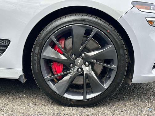 2022 Genesis G70 3.3T