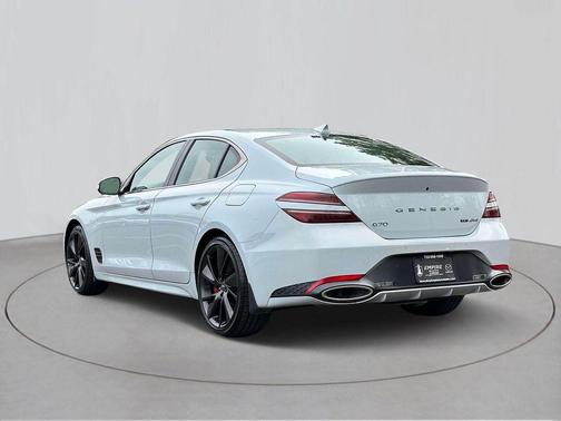 2022 Genesis G70 3.3T