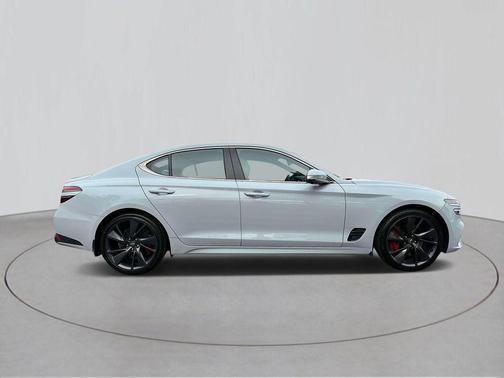 2022 Genesis G70 3.3T