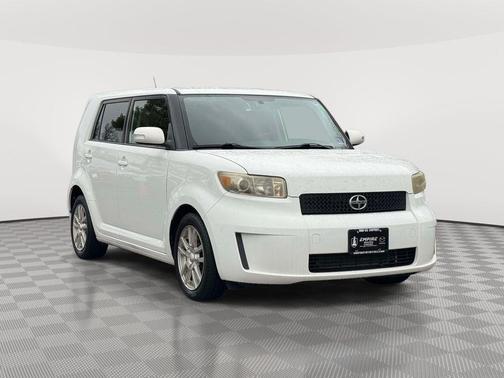 Super White 2009 Scion xB