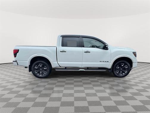 2023 Nissan Titan Platinum Reserve