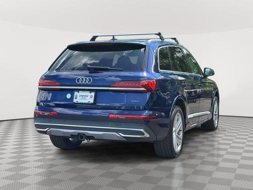 Navarra Blue Metallic 2020 Audi Q7 55 quattro Premium Plus