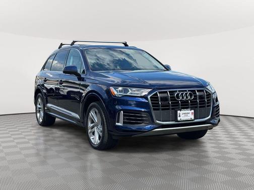 Navarra Blue Metallic 2020 Audi Q7 55 quattro Premium Plus