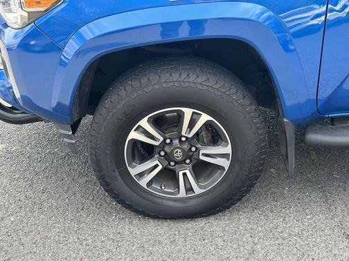2017 Toyota Tacoma TRD Sport
