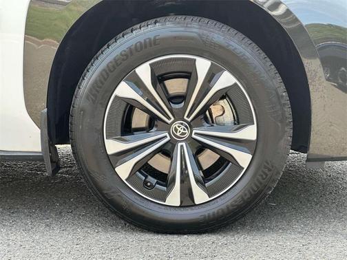 2024 Toyota bZ4X XLE