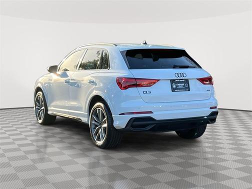 2025 Audi Q3 45 S line Premium