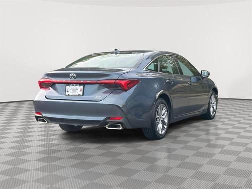 2020 Toyota Avalon XLE