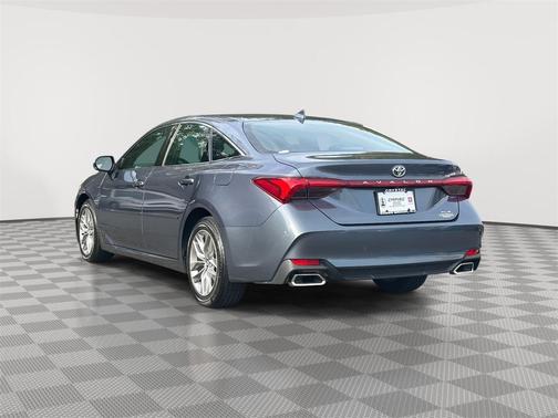 2020 Toyota Avalon XLE