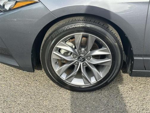 2020 Toyota Avalon XLE