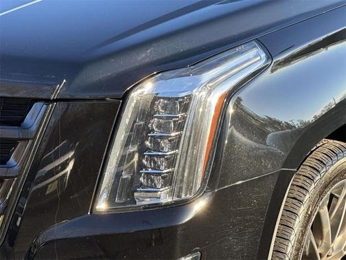 2020 Cadillac Escalade Luxury