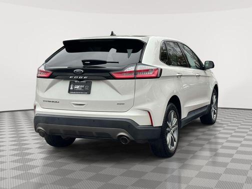 Star White 2022 Ford Edge Titanium