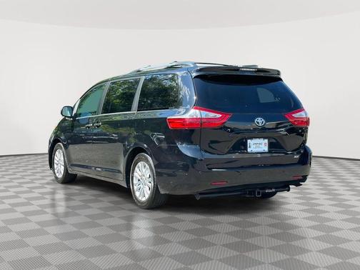 2017 Toyota Sienna XLE Premium