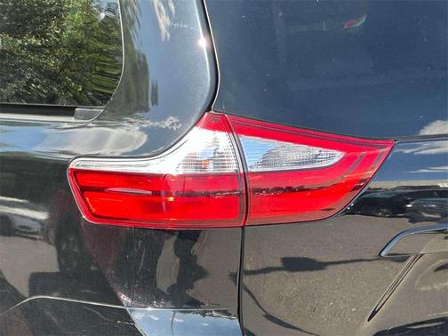 2017 Toyota Sienna XLE Premium