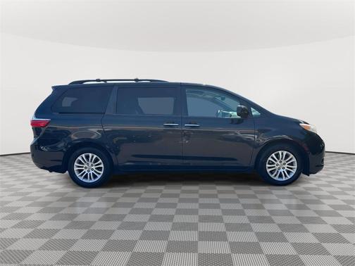 2017 Toyota Sienna XLE Premium