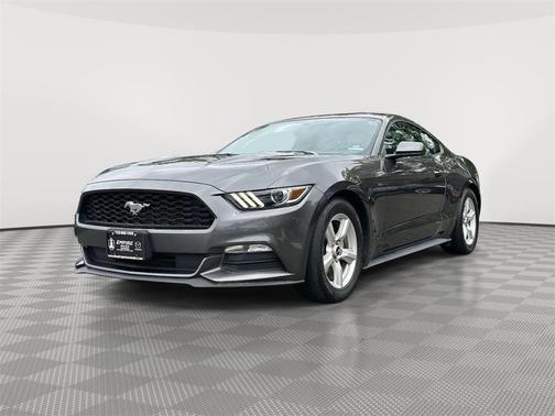 2017 Ford Mustang V6